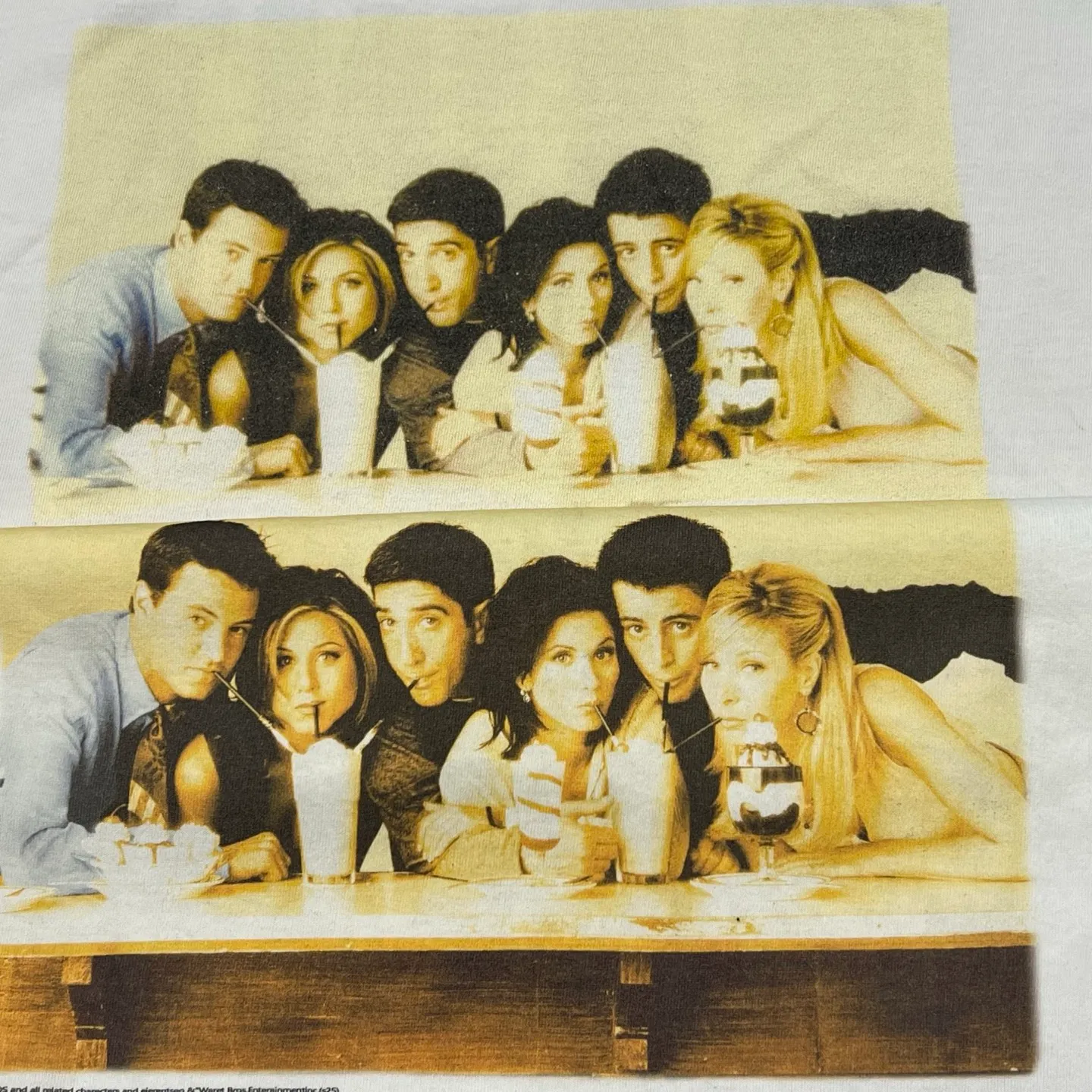 Domestic top printing factory God restores SAINT Mxxxxxx × FRIENDS FRD_SS TEE/FRIENDS/WHT American TV series Friends co-branded short-sleeves White stills TEE Beige S-XL Ready-made garments washed and distressed Correct accessories Friends co-branded wash marks Top purchasing level